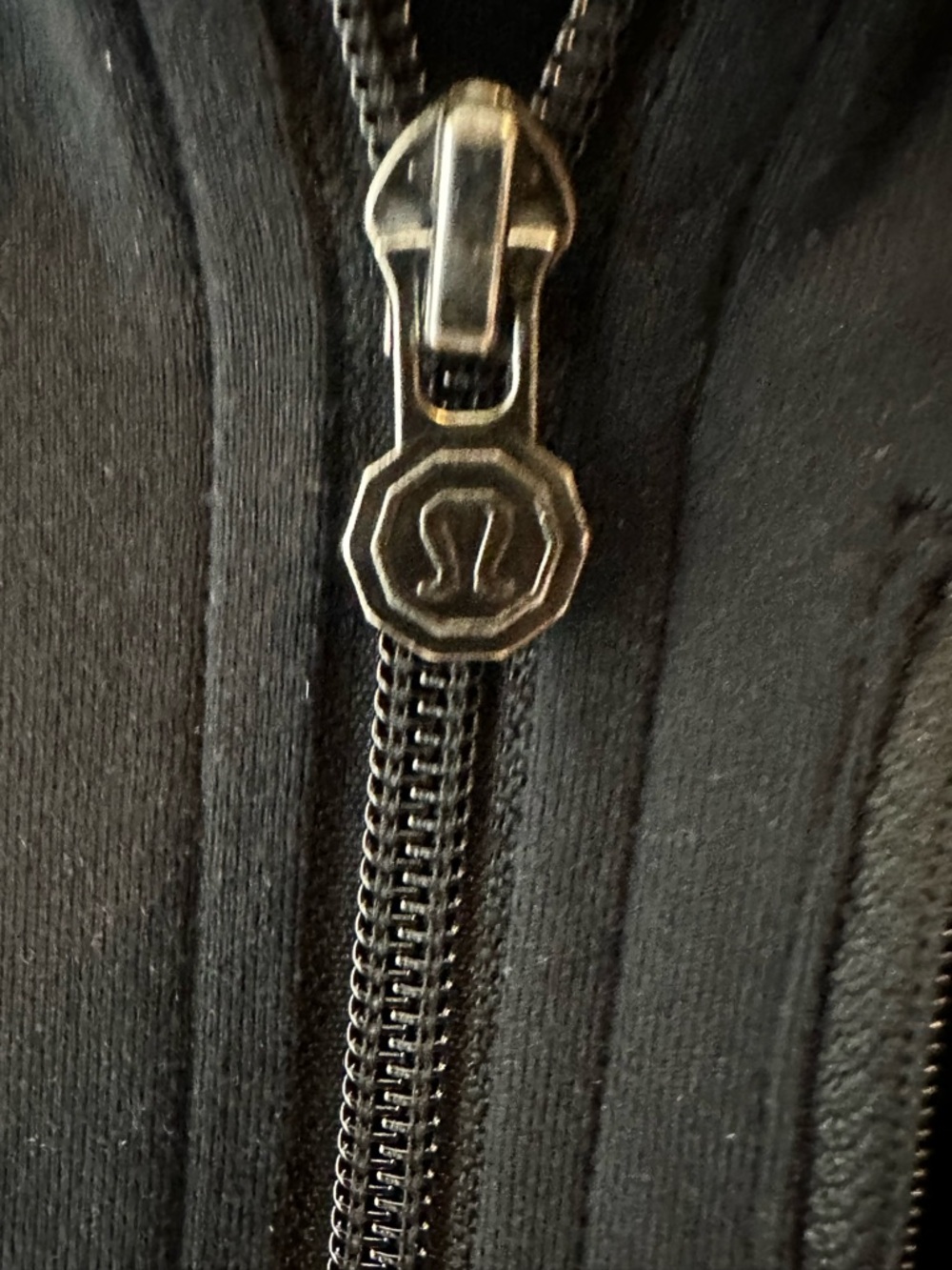 lululemon athletica Black Lightweight Full-Zip Shirt Jacket - Picture 3 of 7